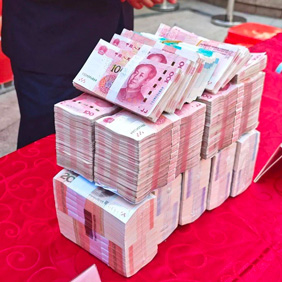 河源讨债公司成功调解一起机动车交通事故责任纠纷，被告当场一次性向原告支付赔偿款38000元